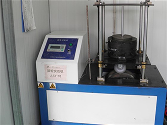 大世腳輪教你應(yīng)對(duì)工業(yè)腳輪脫膠、爆裂問題