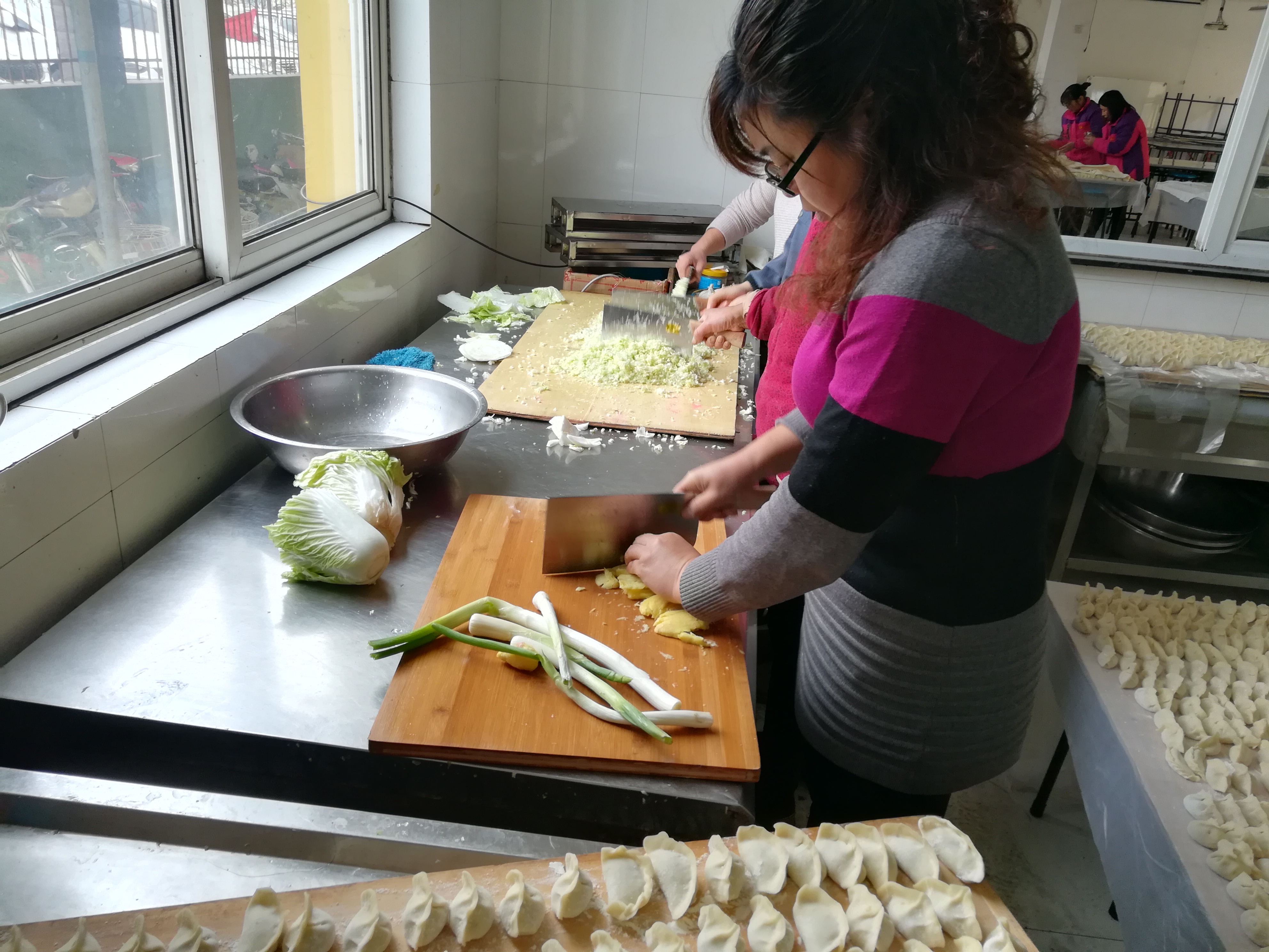 元旦吃餃子 情暖職工心 元旦吃餃子 情暖職工心